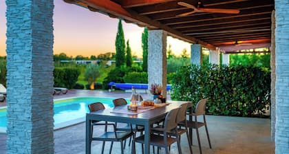 Villa Almond