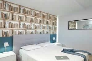 1 habitación, tabla de planchar con plancha, wifi y ropa de cama 