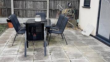 House | Outdoor dining