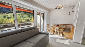 Unclassified image, 2 of 31, button - Bright studio with mountain views (Leukerbad)
