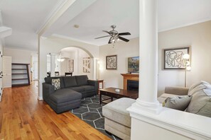 Televisión, oficina