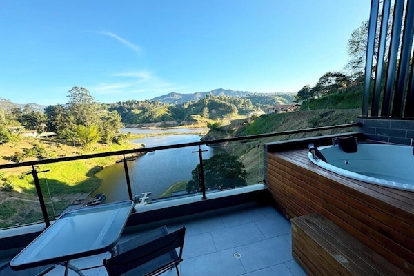 Family Cabin | 1 bedroom, laptop workspace, free WiFi