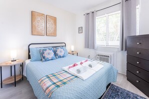 1 chambre, fer et planche à repasser, Wi-Fi gratuit, draps fournis