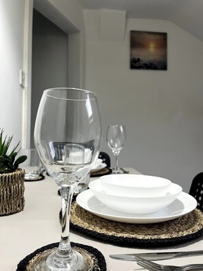 Dining - Wonderful Wolverhampton Studio (Wolverhampton)