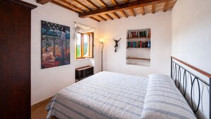 Unclassified image, 4 of 14, button - La Casina Riese in the heart of Rio nell'Elba (Rio dell'Elba)