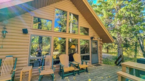 Uppa Creek Cabin- River Front - Hot Tub