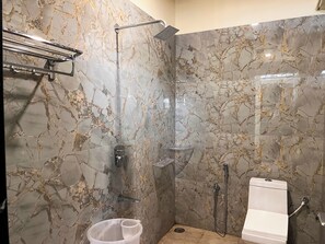 Deluxe Shared Dormitory | Bathroom - Ananya Dorms (Hospet)