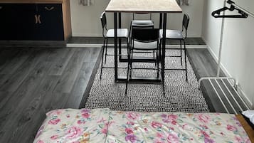 1 dormitorio, wifi, ropa de cama
