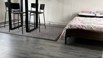 1 bedroom, WiFi, bed sheets