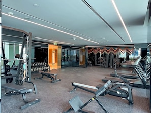 Fitness facility - Luxury & Elegant Apartment w Spectacular Amenities (Dubai)