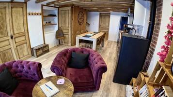 Télévision, cheminée