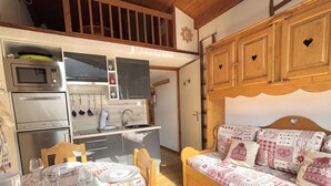 Interior - Alcove studio for 3 with terrace near slopes and parking in Praz-sur-Arly (Praz-sur-Arly)