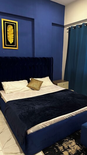 2 bedrooms, in-room safe, desk, iron/ironing board - Apartment for rent in Karachi (Karachi City)