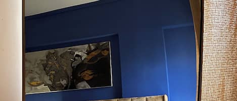 2 quartos, cofres nos quartos, escrivaninha