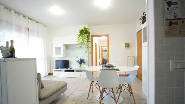 Dining - Central House near the airport (Fiumicino)