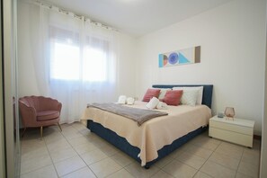 2 quartos, ferros/tábuas de passar roupa, Wi-Fi de cortesia