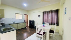 In-room dining - C Suites - St Louis (Bengaluru)