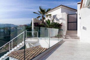 Luxury Villa, Beach View | Terrace/patio