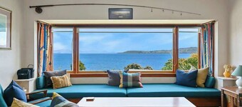 Waipahihi Charm & Tranquillity