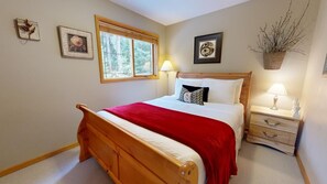 3 bedrooms, free WiFi, bed sheets, wheelchair access