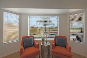 Interior - Gorgeous 4 bedroom, 2 bath house with heated pool on hole 6 ! (Queen Creek)