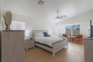 4 slaapkamers, een strijkplank/strijkijzer, reisbedje, gratis wifi