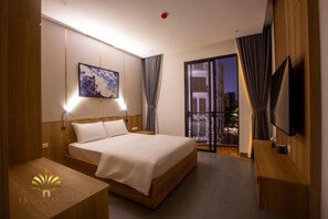 Superior Double Room, Balcony, City View | In-room safe, desk, iron/ironing board, free WiFi - Elysees Hotel (Sam Son)