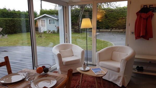 Dining - Gîte PMR Balade Océane Lodonnec (Loctudy)