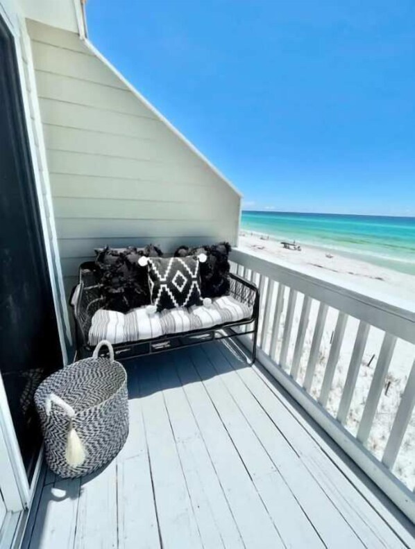 Unclassified image, 1 of 55, button