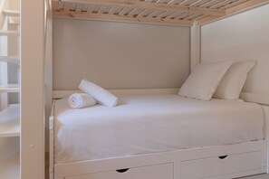 2 chambres, fer et planche Ă repasser, Wi-Fi gratuit, draps fournis