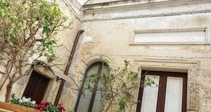 VACATION HOME DONNA ADELAIDE - HISTORIC CENTER LECCE
