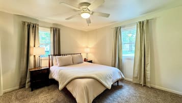 3 bedrooms, iron/ironing board, free WiFi, bed sheets