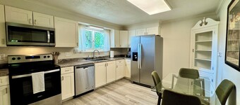 This apartment is a 3 bedroom(s), 1 bathrooms, located in Marion, IN.