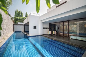 10 hồ bơi ngoài trời 