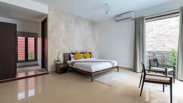 Lyxvilla - balkong | Sängtillbehör av högsta kvalitet, arbetsyta för laptop och gratis wi-fi