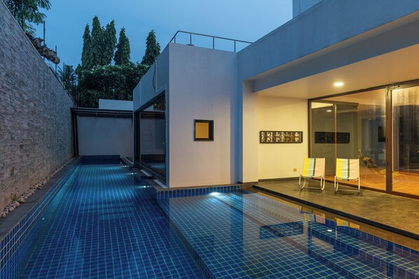 10 hồ bơi ngoài trời 