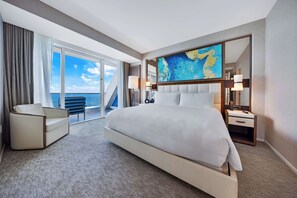2 bedrooms, iron/ironing board, WiFi, bed sheets - Holiday Waves: Oceanview Charm at Central Beach (Fort Lauderdale)