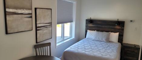 Desk, free WiFi, bed sheets