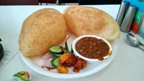 Daily buffet breakfast for a fee - Hotel Chitra operated by Zaara Resorts (Srinagar)