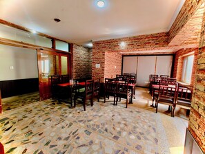 Restaurant - Hotel Chitra operated by Zaara Resorts (Srinagar)