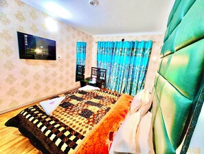 Hypo-allergenic bedding, memory-foam beds, free rollaway beds, free WiFi