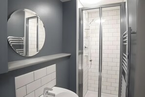 Bathroom - Marry Morris Headingly (Leeds)