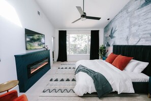 3 chambres, bureau, fer et planche à repasser, lit parapluie