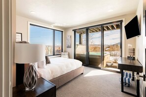4 bedrooms, free WiFi, bed sheets