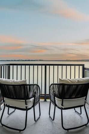 Terrace/patio - Stylish Lake House Retreat in Rowlett (Rowlett)