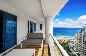 Condo, 2 chambres, cuisine, vue sur l’océan | Vue du balcon