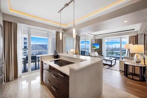 Private kitchen - Beachfront Condo Fort Lauderdale Beach (Fort Lauderdale)