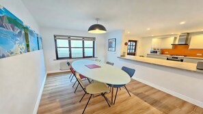 Cottage (3 Bedrooms) | Interior