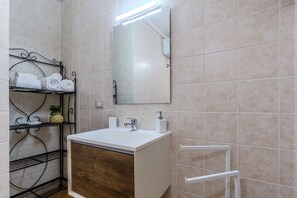 Shower, hair dryer, bidet - Aetòs Home, Porto Pino hill (Porto Pino)