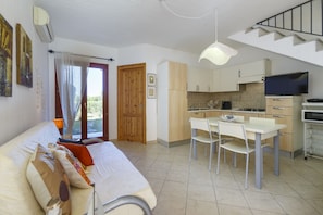 Smart TV - Villa Mama, private compound swimming pool (Is Potettus)